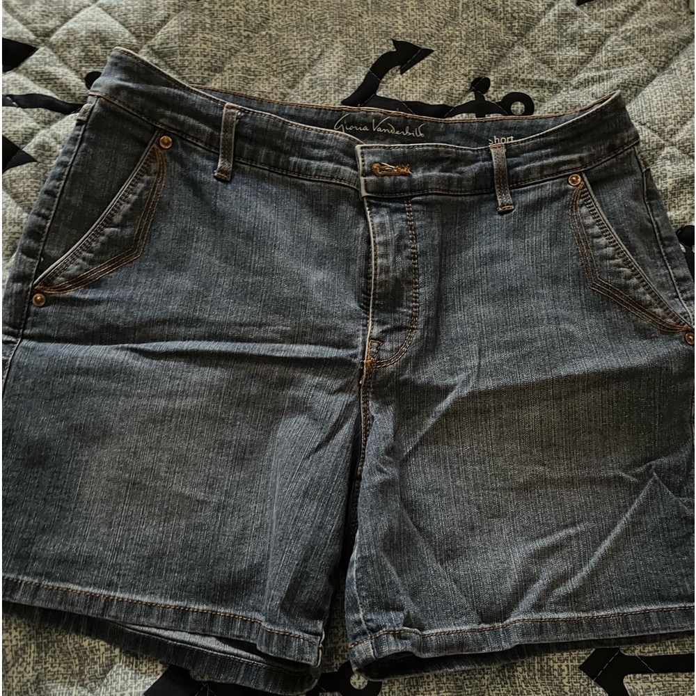 Gloria Vanderbilt Denim Shorts Size 6